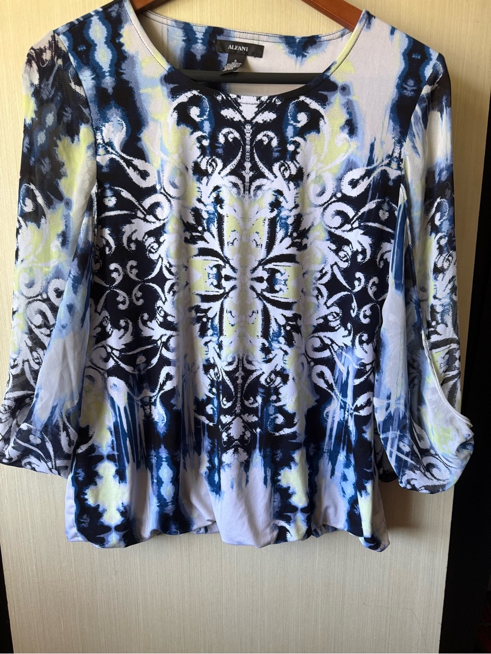 Alfani Women's Blue Patterned Long Sleeve Top